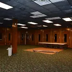 Lincoln Inn Express Hotel And Suites
