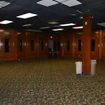 Lincoln Inn Express Hotel And Suites